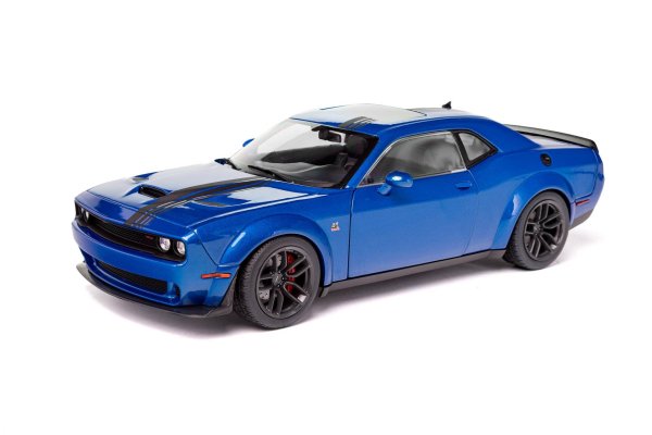 Dodge Challenger R/T 2023 blau, 1:18