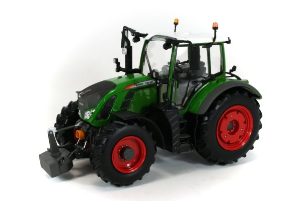 Fendt 718 Vario, 1:32