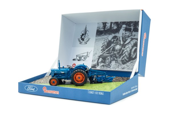 Fordson Super Dexta mit Ransomes TS 54A Pflug, 1:32